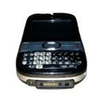 نمای جانبی گوشی Palm Centro نشان دهنده کیبورد QWERTY