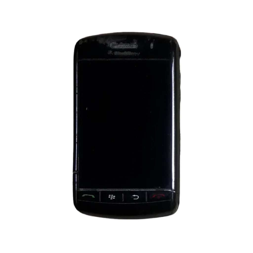 گوشی بلک‌بری استورم ۹۵۰۰ - نمای روبهرو و صفحه‌نمایش بزرگ