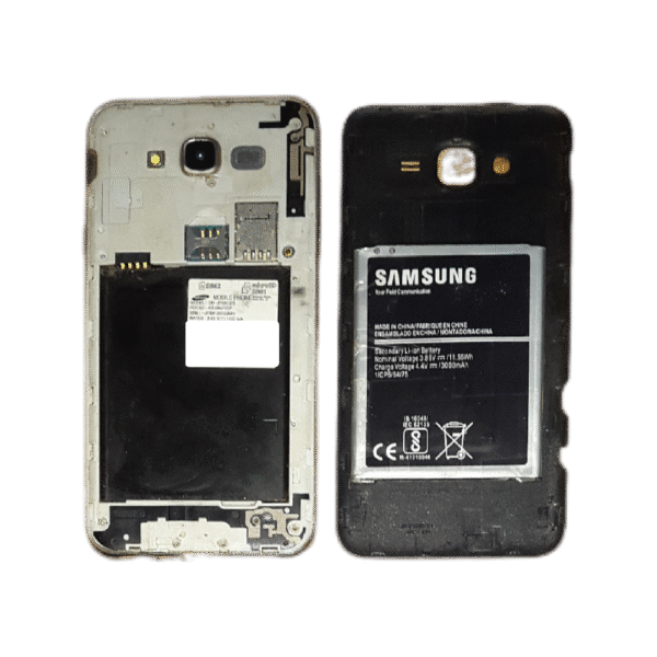 تصویر گوشی موبایل سامسونگ Galaxy J7 مدل SM-J700F/DS - طراحی زیبا و صفحه نمایش AMOLED