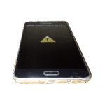 تصویر گوشی موبایل سامسونگ Galaxy J5 2016 با طراحی زیبا و صفحه نمایش Super AMOLED